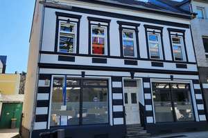 SANIERTES WOHN- GESCHÄFTSHAUS MIT GARAGENHOF UND BAUGRUNDSTÜCK SAMT BAUGENEHMIGUNG  FÜR NEUBAU! – Die vollständige Adresse der Immobilie erhältst du vom Anbieter., 42329 Vohwinkel, Wuppertal – Vorschaubild 2