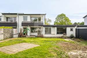 Reihenendhaus mit sonnigem Garten und viel Platz! – Die vollständige Adresse der Immobilie erhältst du vom Anbieter., 50769 Seeberg, Köln – Vorschaubild 2