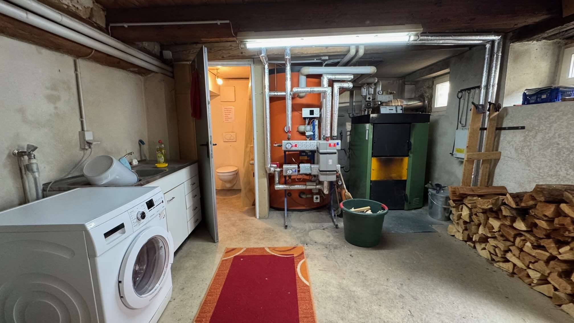 Immobilie in Eutingen im Gäu - Saniertes Wohnhaus mit Charme, Garage, großer Scheune und viel Platz für die Familie - Bild 2