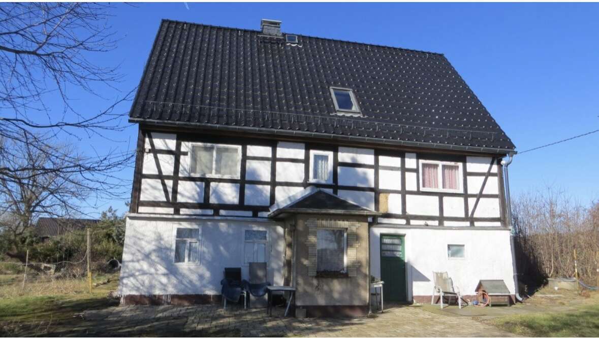 Ehemaliges Bauernhaus mit Scheune und schönem alten Bauerngarten, Mittelsachsen Kreis – Bild 1