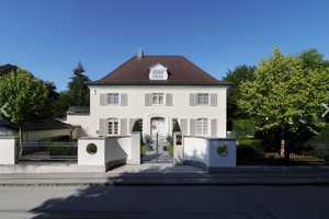 Elegante klassizistische Villa in Göggingen – Augsburg – Vorschaubild 1