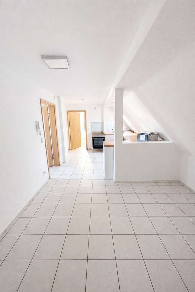 Immobilie in Eislingen/Fils - Investoren aufgepasst Attraktive Dachgeschoss Wohnung in Eislingen 6,8 % Rendite - Bild 2