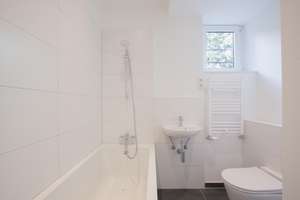 240 qm Garten, EBK, 3 Zimmer mit großem Sonnenscheinbalkon – 40593 Urdenbach, Düsseldorf – Vorschaubild 18