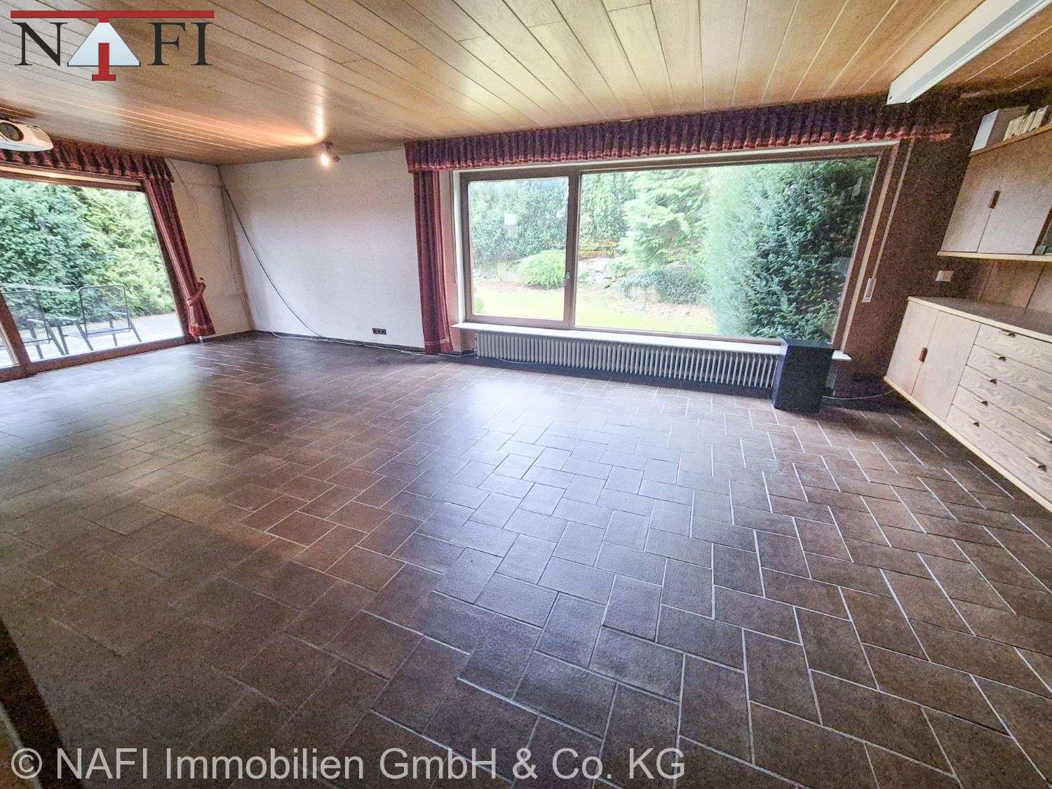 Immobilie in Uhingen - PLATZWUNDER, großzügiges Einfamilienhaus mit Einliegerwohnung und toller Aussicht - Bild 3