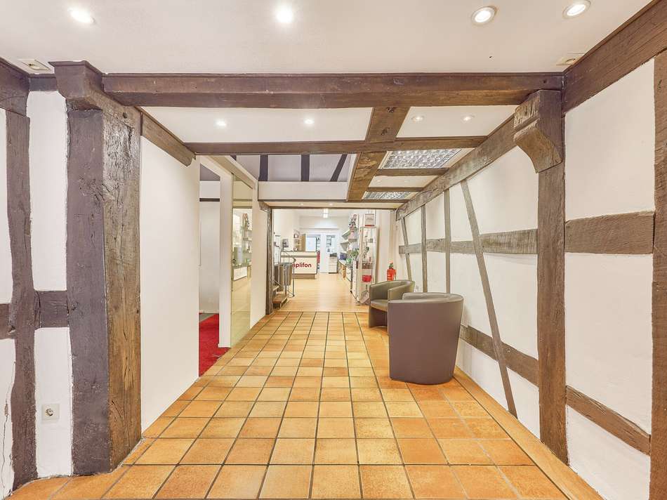 03 Eingangsbereich Innen Gewer