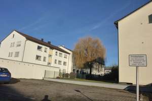 Kleine modernisierte 1-ZW, teilmöbliert, PKW-Stpl. – Bussenstraße 19, 70806 Kornwestheim – Vorschaubild 2