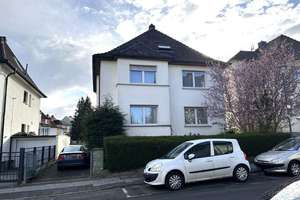 Rarität in Offenbach/Bieber 
komplett freiwerdendes Zwei-Familienhaus
