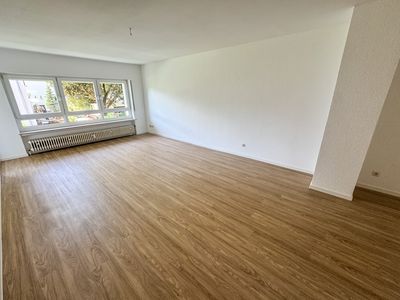 Helle geräumige 2-Zimmer-Wohnung in Bestlage von Eschborn – S-Bahn fußläufig erreichbar!