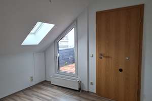 Helle 2-Zimmer-Dachgeschosswohnung mit Balkon in Neuwied in ruhiger Lage – Die vollständige Adresse der Immobilie erhältst du vom Anbieter., 56564 Neuwied – Vorschaubild 6