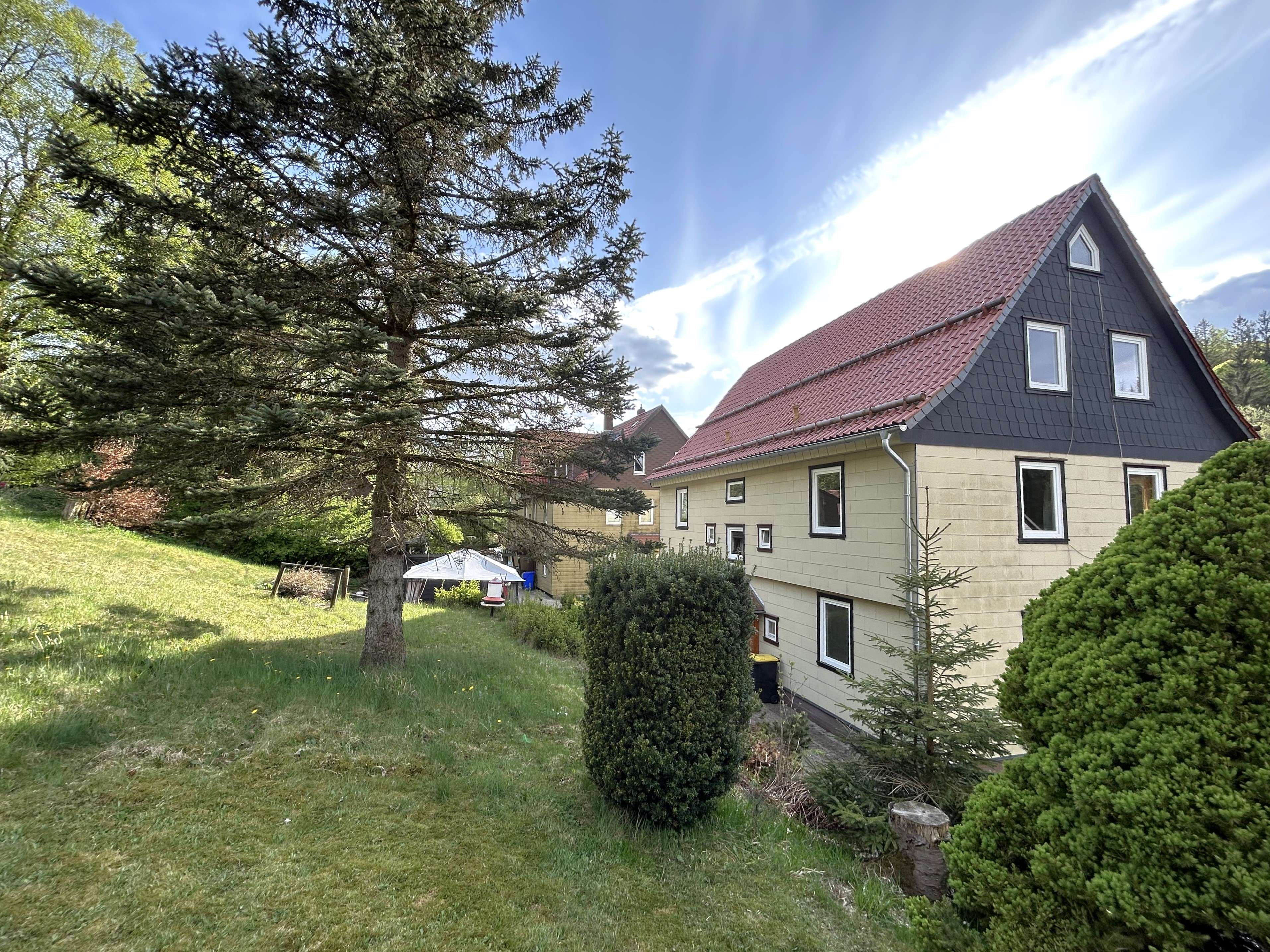 Diverse Nutzungsmöglichkeiten in Altenau: Zweifamilienhaus oder Anlageobjekt, Goslar Kreis – Bild 2