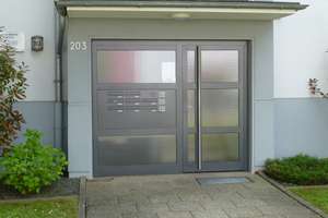 Wohnen mit Charakter: 3-Zimmer-Dachgeschosswohnung in Essen-Haarzopf – Hatzper Straße 205, 45149 Haarzopf, Essen – Vorschaubild 2