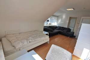 🏡 Möbliertes Zimmer in freundlicher 3er-WG — zum Wohlfühlen 😊 – Klotzstraße 17, 70190 Berg, Stuttgart – Vorschaubild 3
