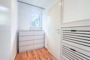 Modern möbliertes Apartment mit Balkon im Herzen der Kölner-Südstadt, Bezugsfrei zum 01.03.2025 – Achterstraße 4, 50678 Altstadt/Süd, Köln – Vorschaubild 8