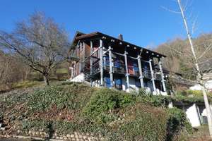 WEISENBACH: Bauhausstilhaus mit ELW  in unverbaubarer  Aussichtslage – Die vollständige Adresse der Immobilie erhältst du vom Anbieter., 76599 Weisenbach – Vorschaubild 2