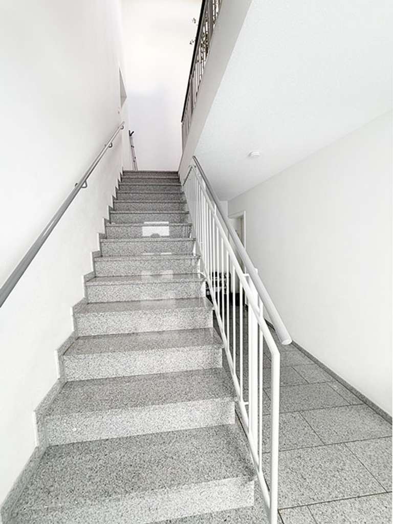 Immobilie in Mehring - Stilvolle Maisonette Wohnung, 111 m2 gr. 6- Zimmer Wohnung in ruhiger Lage in Mehring - Bild 3