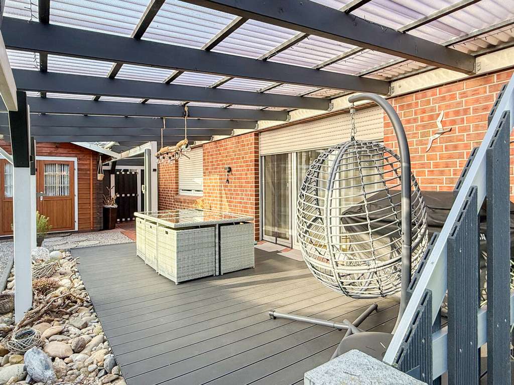 Immobilie in Marienhafe - Flexibles Wohnen: Ein-/Zweifamilienhaus mit bis zu 5 Schlafzimmern und Südterrasse - Bild 1