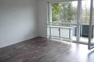 **tolle großzügige 1 Zimmerwohnung** in Uni Nähe sucht einen Mieter – Robert-Leicht-Str. 128, 70569 Stuttgart – Vorschaubild 1