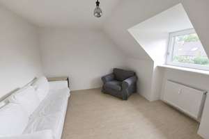 Nur für Studierende: 2,5-Zimmer DG-Wohnung in Littenweiler, PH-Nähe, für 2er-WG geeignet – Schlesierstr. 5, 79117 Littenweiler, Freiburg im Breisgau – Vorschaubild 5