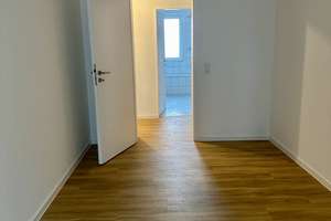 Frisch renovierte 4-Zimmer Wohnung mit Wintergarten in der Südstadt ! – Kleine Düwelstraße 15, 30171 Südstadt, Hannover – Vorschaubild 8