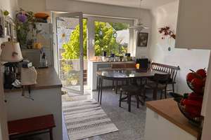 Stilvolle 4-Zimmer-Wohnung mit Terrasse, zwei Balkonen und zwei Bädern in Münster-Kinderhaus 