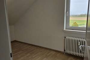 Helle 2,5-Zimmer Wohnung mit Balkon, neuer Küche und Einbauschränken in Leopoldshöhe – Rehweg 6, 33818 Leopoldshöhe – Vorschaubild 15