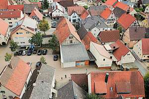 Ein-/Zweifamilienhaus mit qualitativer Halle / Werkstatt als Gewerbemöglichkeit in Hüffenhardt – Die vollständige Adresse der Immobilie erhältst du vom Anbieter., 74928 Hüffenhardt – Vorschaubild 2