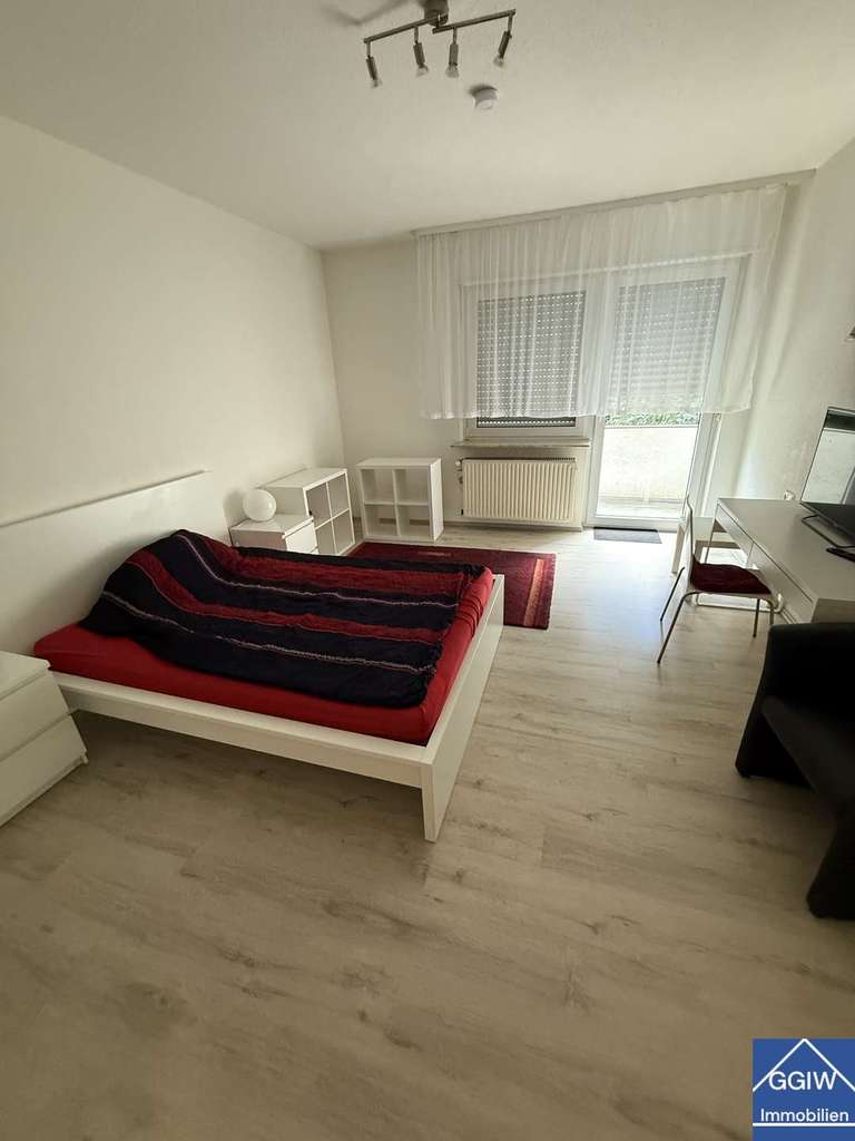 Schöne 2 Zimmer Wohnung mit Balkon in ruhiger Lage von Ludwigshafen -Musikerviertel zu verkaufen