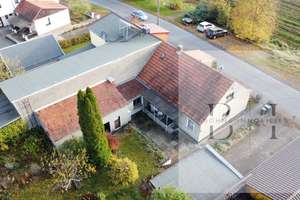Doppelhaushälfte mit großem Garten und viel Gestaltungspotenzial in Pößneck – Die vollständige Adresse der Immobilie erhältst du vom Anbieter., 7381 Pößneck – Vorschaubild 1