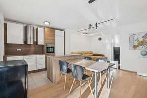Vier-Zimmer-Wohnung mit Parkblick – Modernes Wohnen am Rebstockpark – 60486 Bockenheim, Frankfurt am Main – Vorschaubild 2