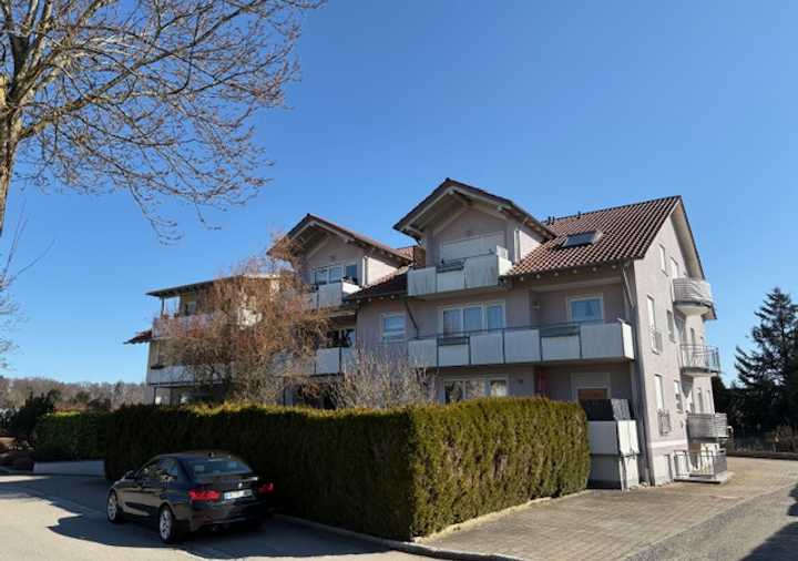 Seenahes, gepflegtes 6-Familienhaus mit Tiefgarage in Friedrichshafen/OT Fischbach zu verkaufen