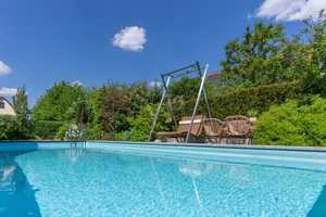 Wohnen wie im Urlaub – Einzigartiges Traumhaus mit Pool, Gartenidylle und stilvollem Wohnambiente – Ansbach (Kreis) – Vorschaubild 2