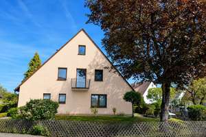 Doppelhaushälfte mit Entwicklungspotenzial in Nürnberger Vorstadtlage - frei ab 01.07.