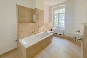 INTERESSANTE, SUPERHELLE UND KLASSISCHE ALTBAUWOHNUNG NAHE ARNIMPLATZ MIT BALKON! PROVISIONSFREI! – Behmstraße 67, 10439 Berlin – Vorschaubild 13