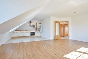 Schöne, helle 2-Zimmer Wohnung, Zentrumsnah