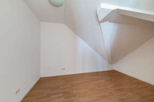 Kriftel: 195 m² Maisonette mit Galerie, großer Terrasse und Weitblick – Die vollständige Adresse der Immobilie erhältst du vom Anbieter., 65830 Kriftel – Vorschaubild 13