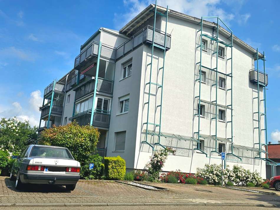 Haus_Parkplatzseite
