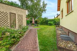 Ökonomisches EFH in Biesdorf: 5Zi, Wfl. 90qm, ca. 1.060 qm Grst., Keller, Süd-Terrasse, Garage – 12683 Biesdorf, Berlin – Vorschaubild 4