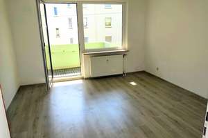 Schöne 4-Zimmer Wohnung mit 2 Bädern und 2 Balkonen