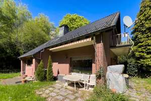 Freistehendes Einfamilienhaus // Wohnen in Natur und Ruhe mit Doppelgarage – Die vollständige Adresse der Immobilie erhältst du vom Anbieter., 42653 Gräfrath, Solingen – Vorschaubild 2