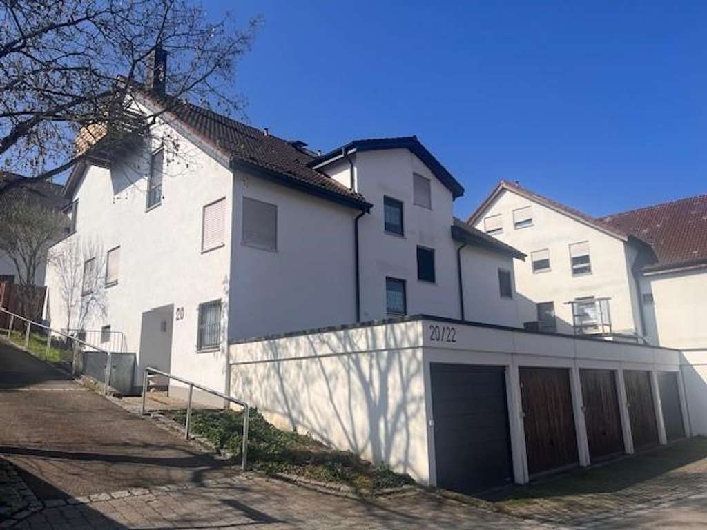 Einziehen und wohlfühlen! Charmante 4-Zimmer-Maisonettenwohnung! 