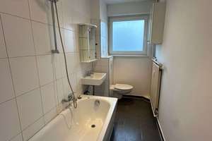 Attraktive 3-Zimmer-Wohnung mit Balkon, Aufzug  in Berlin-Moabit, Kapitalanlage oder Eigennutzung – Birkenstrasse 74, 10559 Moabit, Berlin – Vorschaubild 3
