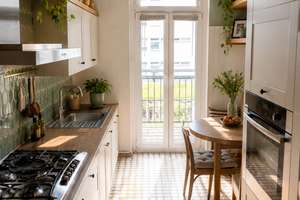 Charmantes Altbau-Juwel im Herzen von Berlin: Großzügige 4-Zimmer-Wohnung in begehrter Lage – Die vollständige Adresse der Immobilie erhältst du vom Anbieter., 10717 Wilmersdorf, Berlin – Vorschaubild 16