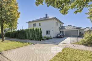Hameln:
Exklusives Einfamilienhaus mit Wärmepumpe, Doppelgarage, Sauna und vielem mehr! – Hameln-Pyrmont (Kreis) – Vorschaubild 4