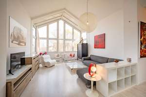 KENSINGTON - Exklusiv - Helle Dachgeschosswohnung im schönen Altperlach – Die vollständige Adresse der Immobilie erhältst du vom Anbieter., 81737 Altperlach, München – Vorschaubild 2