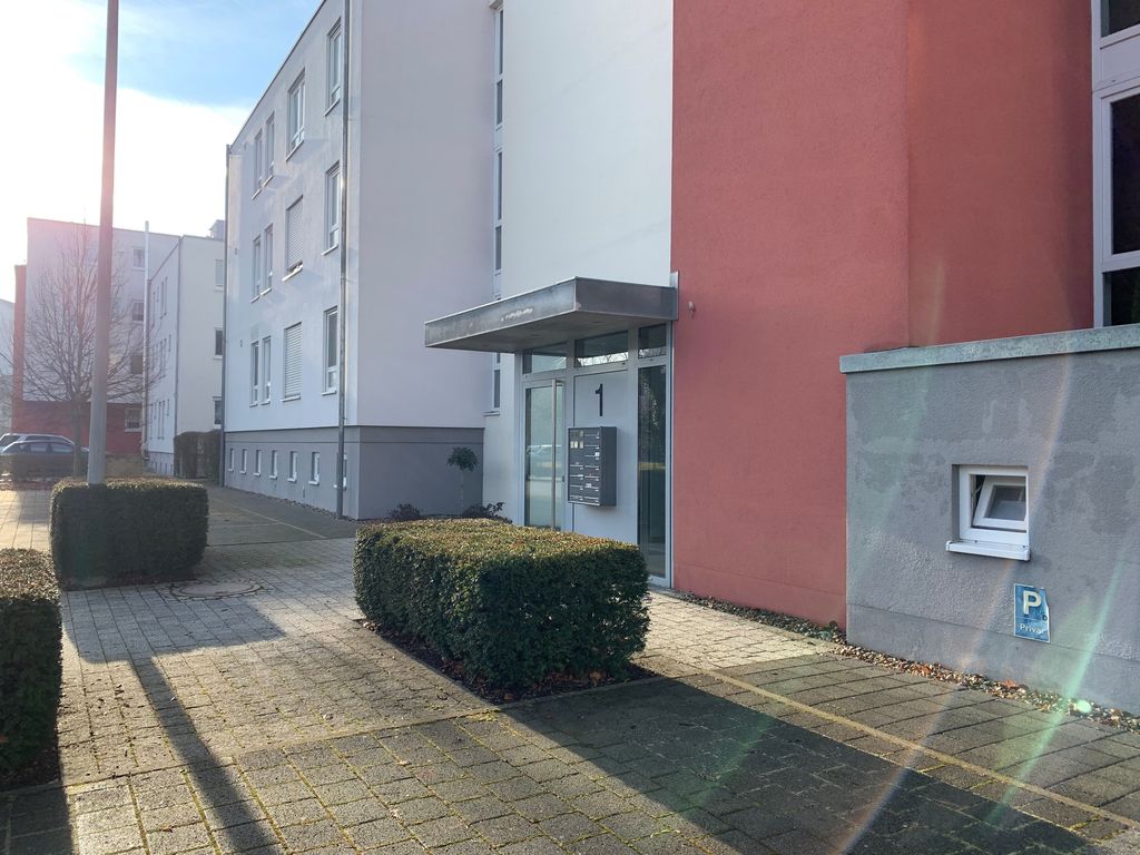 Neuwertige 3-Zimmer-Dach-Terrassenwohnung mit Einbauküche ...
