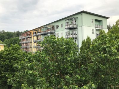 Kleine Single-Wohnung mit Balkon, Blick ins Grüne und Einbauküche
