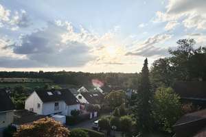 Exklusive 3,5-Zimmer-Maisonettewohnung mit Galerie, zwei Balkonen und traumhaftem Ausblick ins Grüne – Schweitzerstraße 48, 70619 Sillenbuch (Ortsteil), Stuttgart – Vorschaubild 4