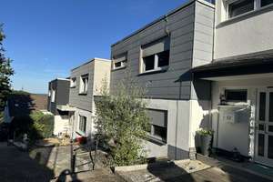 Gaiberg: RMH mit Fernblick, 2  moderne Bäder, Wohn-Ess 46m², EBK, Garage, FREI, keine K-Prov. – Kiefernweg 9, 69251 Gaiberg – Vorschaubild 2