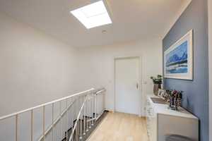 RENOVIERTES REIHENMITTELHAUS MIT TERRASSE, GARTEN, SAUNA & GARAGE IN HAAR – München (Kreis) – Vorschaubild 17