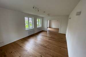 4-Zimmer-Wohnung am Steimker Berg mit EBK und Balkon